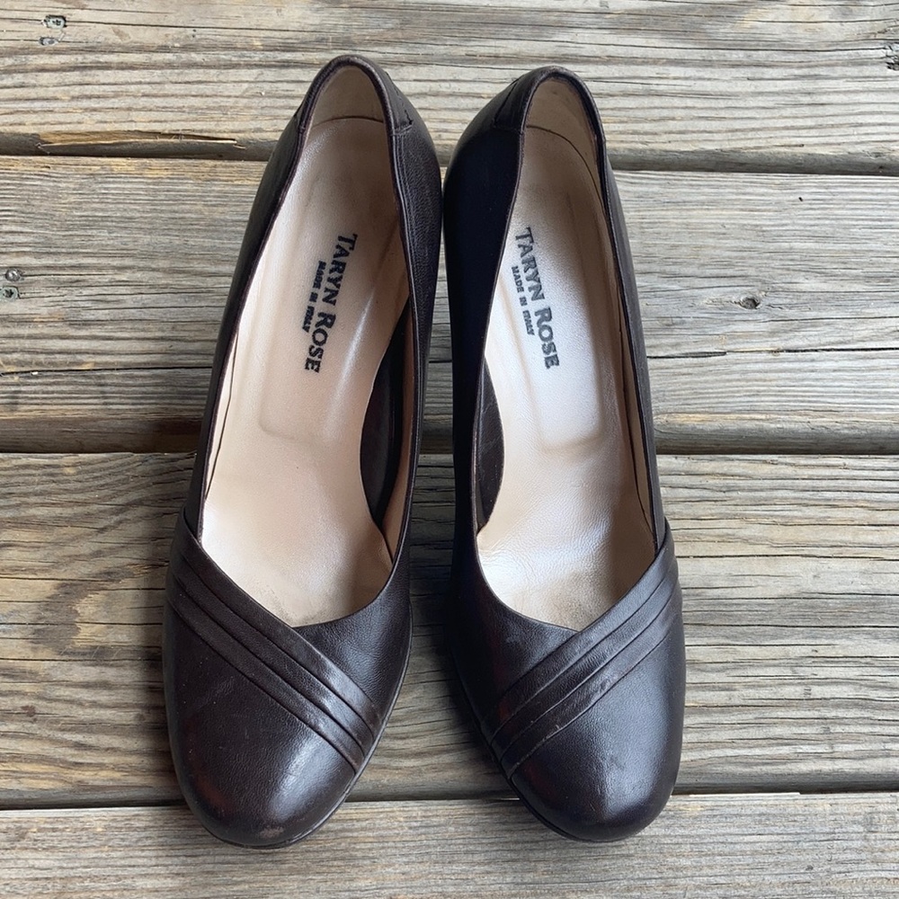 Taryn Rose dark brown leather heeled shoes
